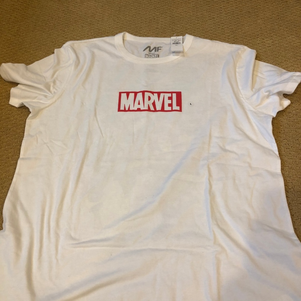 AE Unisex Marvel T-shirt - Picture 2 of 3